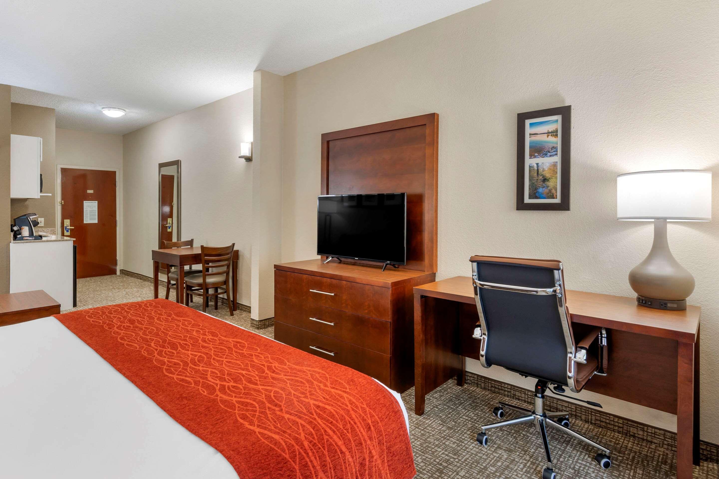 Comfort & Inn Suites Canton Exterior foto